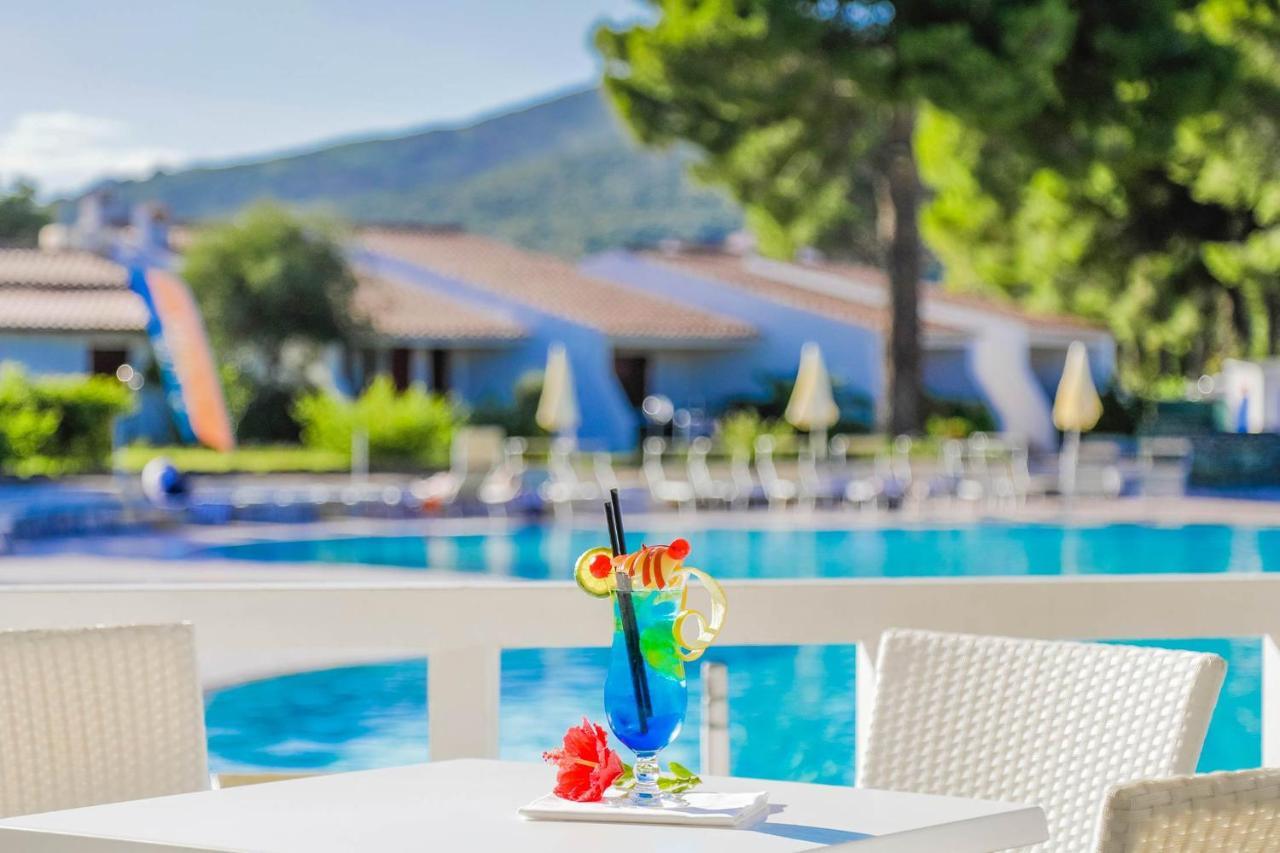 Villaggio Li Cucutti Agrustos Exteriör bild